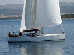 Grand Soleil 37 R - Sportski Vuk (Segelyacht)