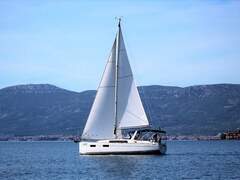 Bénéteau Océanis 35 - JEAN MICHEL (sailing yacht)